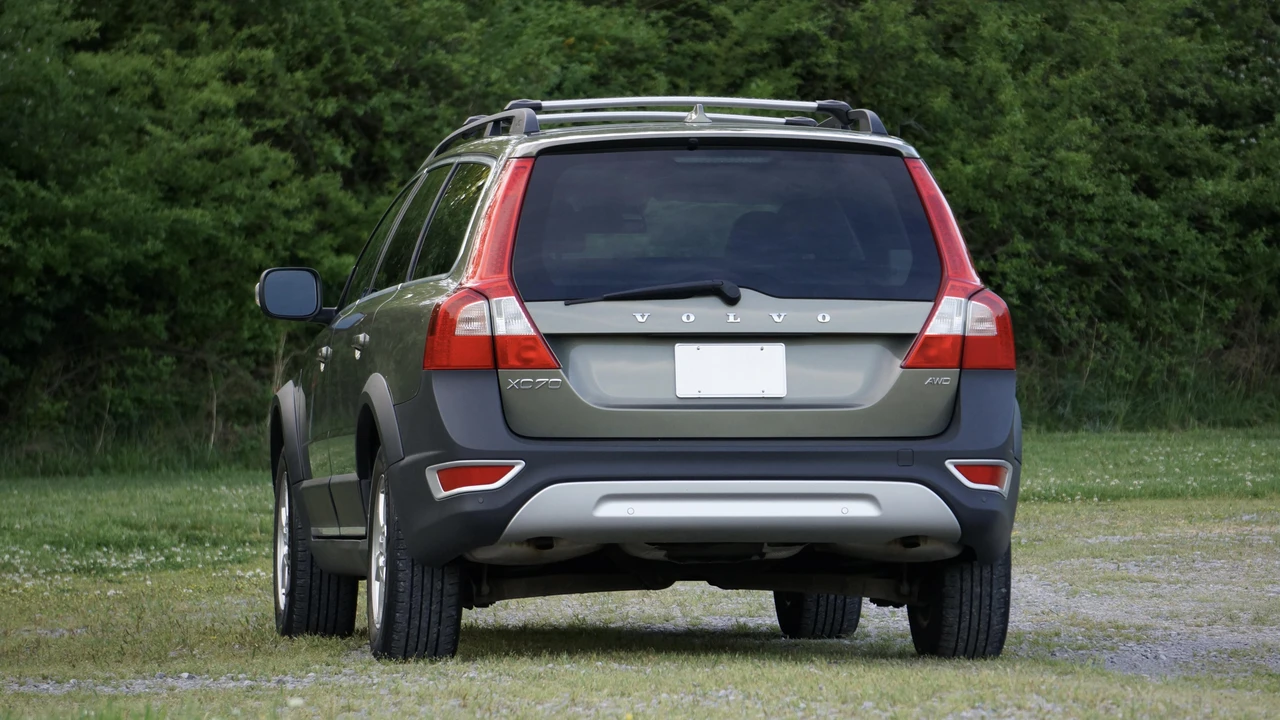 2012 Volvo XC70 3rd Gen - Image 6 of 7
