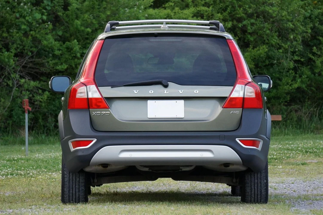 2012 Volvo XC70 3rd Gen - Image 5 of 7