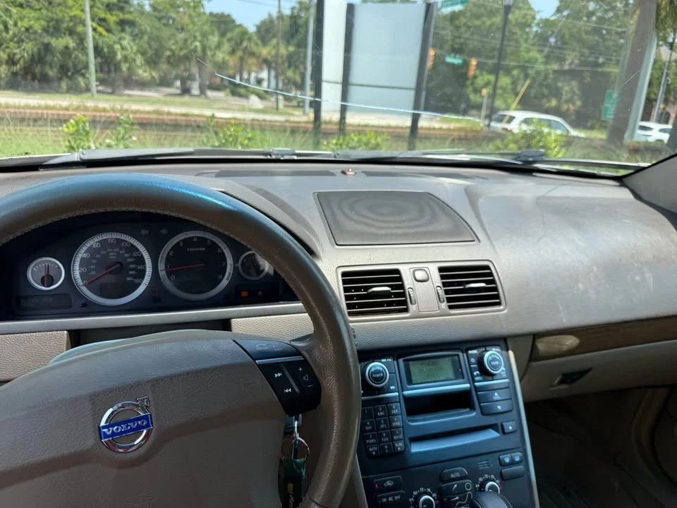 2012 Volvo XC90 1st Gen - Image 2 of 9