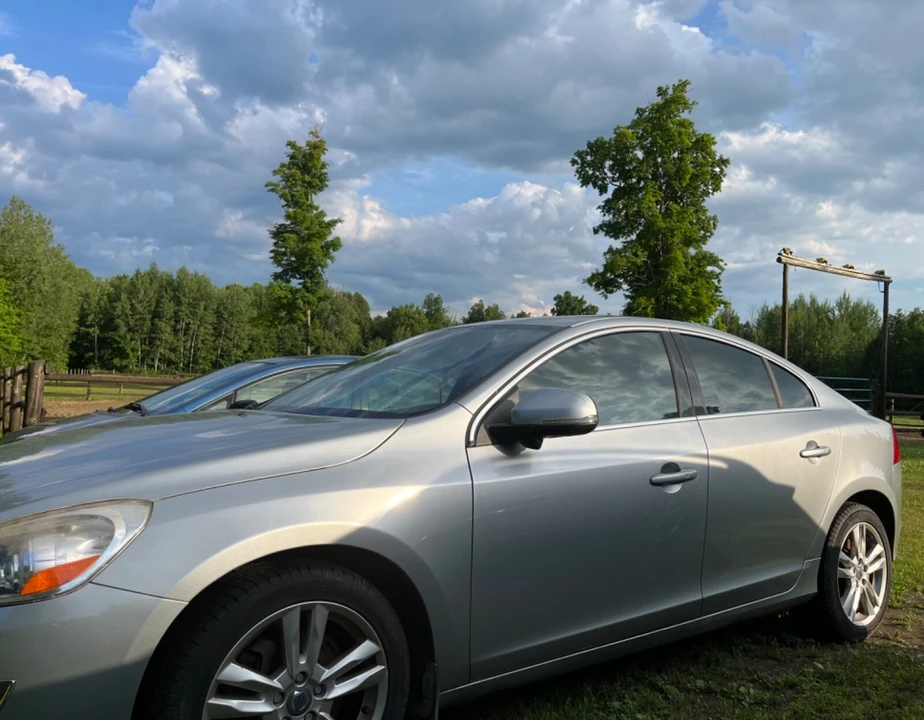 2012 Volvo S60 2nd Gen - Image 4 of 11