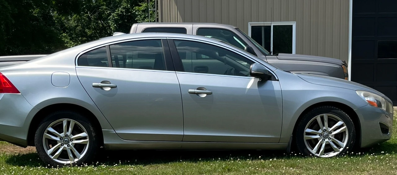 2012 Volvo S60 2nd Gen - Image 2 of 11