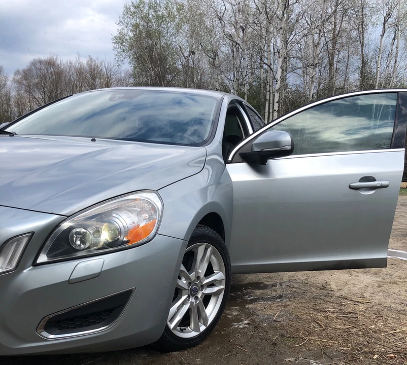 2012 Volvo S60 2nd Gen - Image 8 of 11