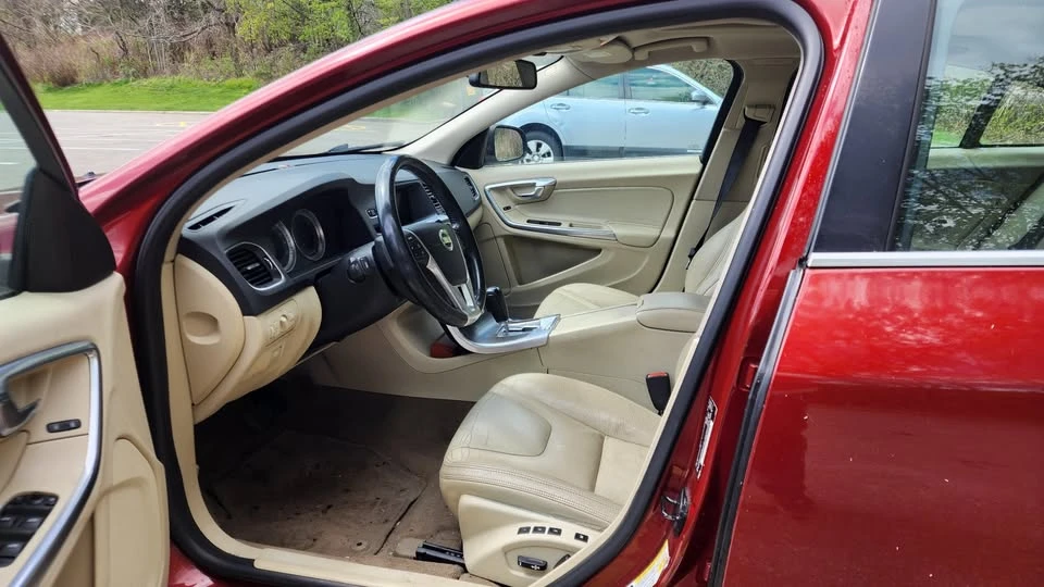 2012 Volvo S60 2nd Gen - Image 13 of 20