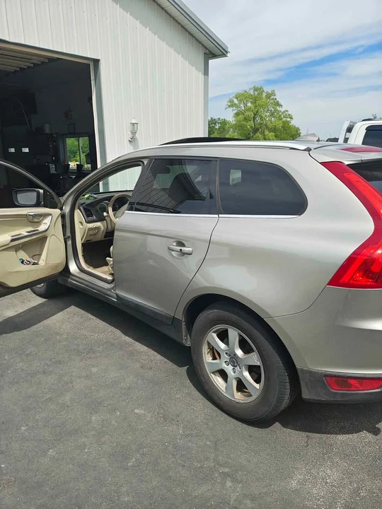 2012 Volvo XC60 1st Gen - Image 5 of 11