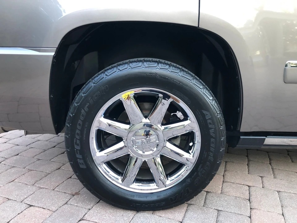 2012 Cadillac Escalade & EXT 3rd Gen - Image 28 of 30