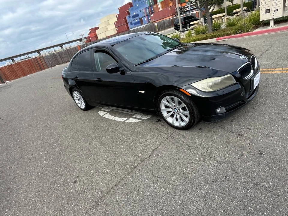 2011 BMW E90 3 Series Sedan - Image 3 of 17