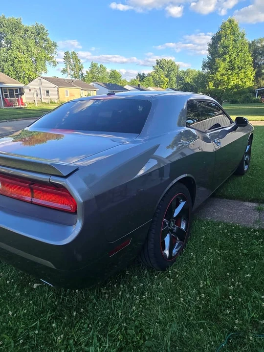 2012 Dodge Challenger 3rd Gen - Image 5 of 8