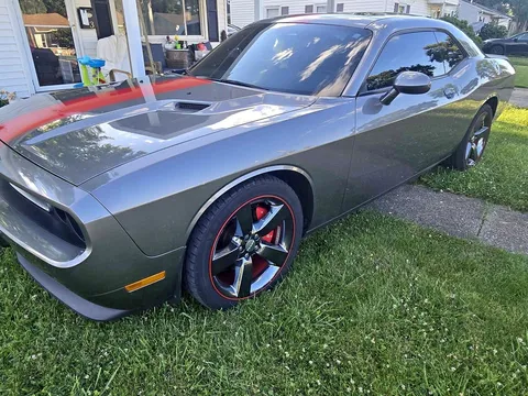 2012 Dodge Challenger SXT Coupe