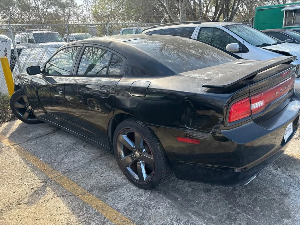 2012 Dodge Charger 7th Gen - Image 2 of 8