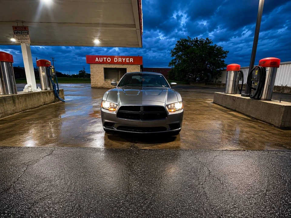 2012 Dodge Charger 7th Gen - Image 3 of 7