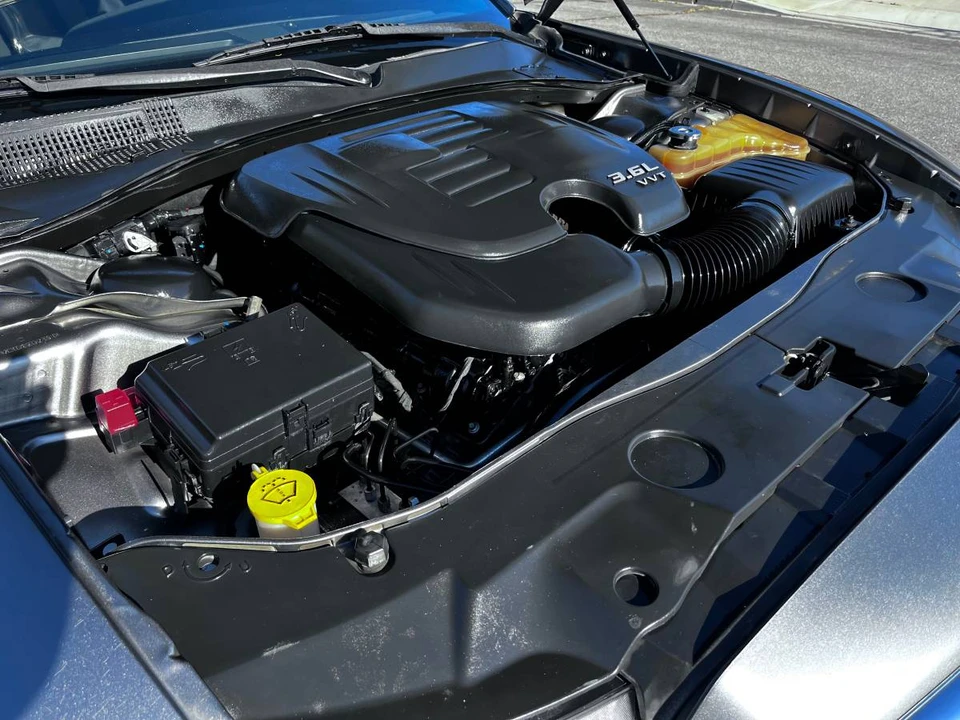2012 Dodge Charger 7th Gen - Image 2 of 5