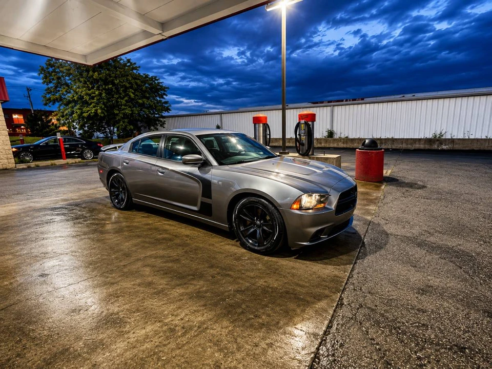 2012 Dodge Charger 7th Gen - Image 4 of 7