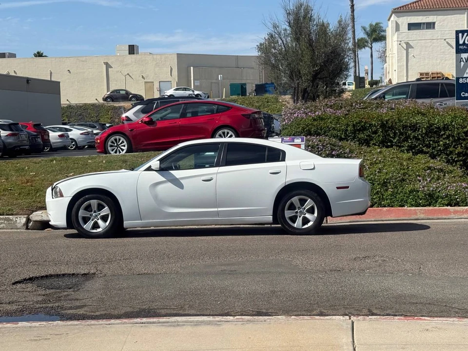 2012 Dodge Charger 7th Gen - Image 11 of 12
