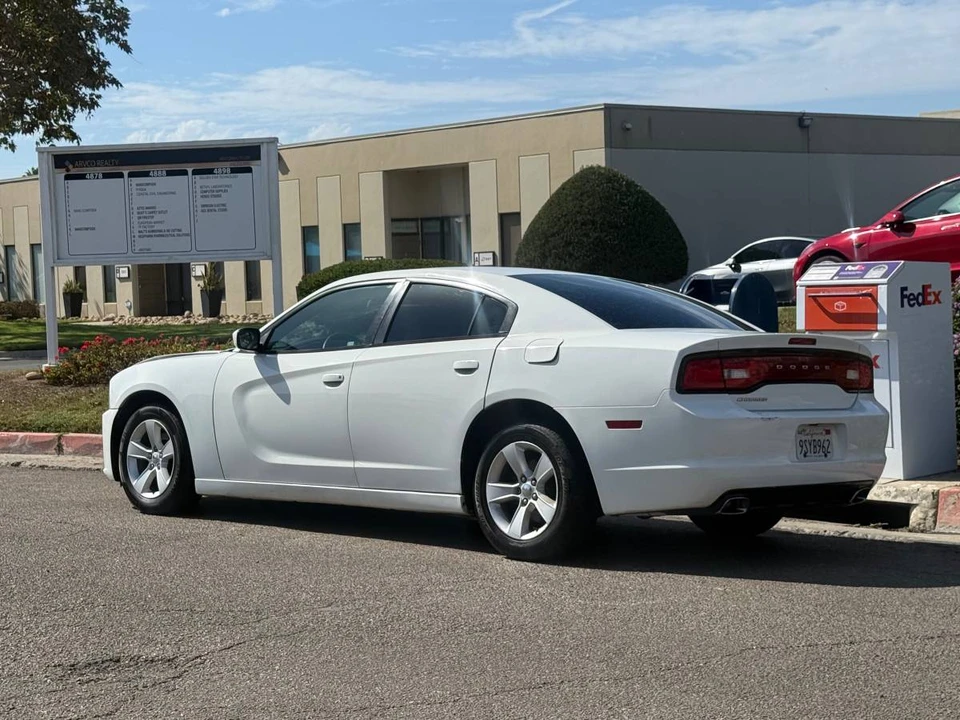 2012 Dodge Charger 7th Gen - Image 4 of 12