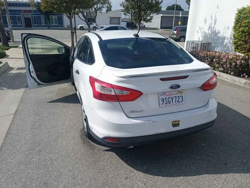 2012 Ford Focus 3rd Gen - Image 2 of 10