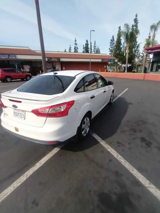 2012 Ford Focus 3rd Gen - Image 3 of 10