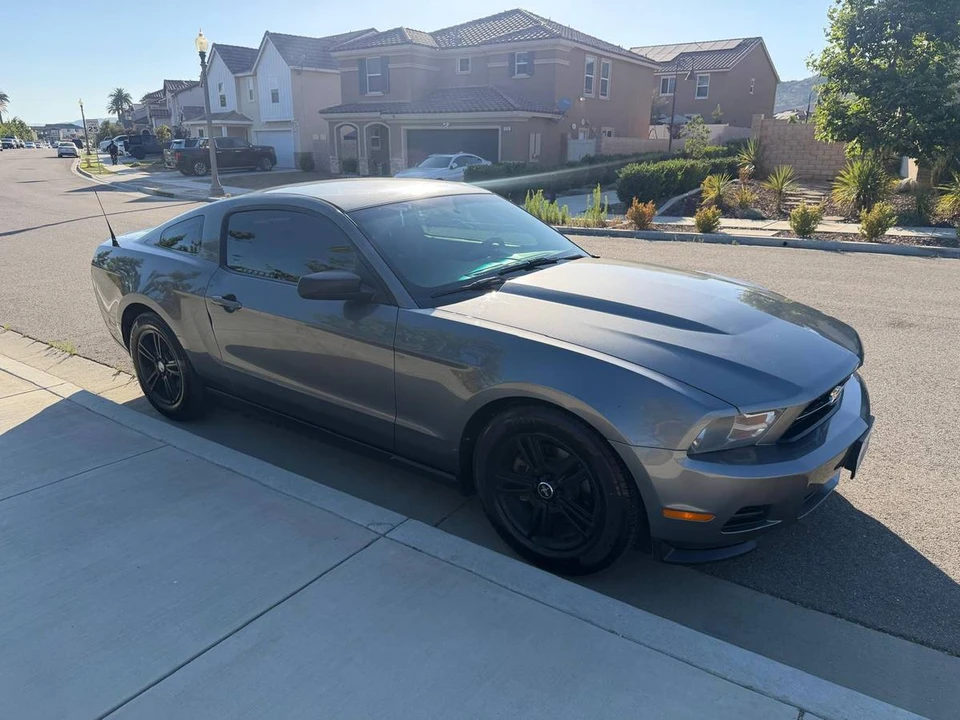 2012 Ford S197 Mustang - Image 2 of 15