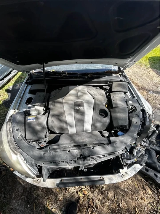 2012 Hyundai Genesis - Image 6 of 10