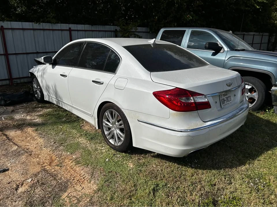 2012 Hyundai Genesis - Image 3 of 10
