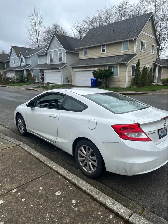 2012 Honda Civic 9th Gen - Image 2 of 5