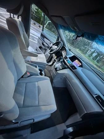 2012 Honda Odyssey - Image 9 of 16