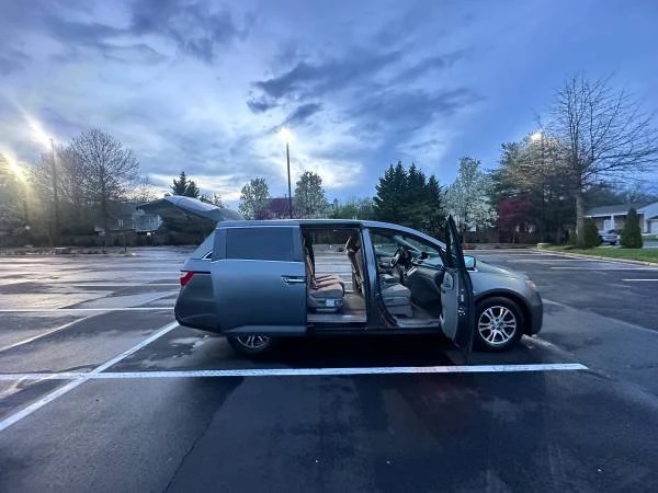 2012 Honda Odyssey - Image 8 of 16