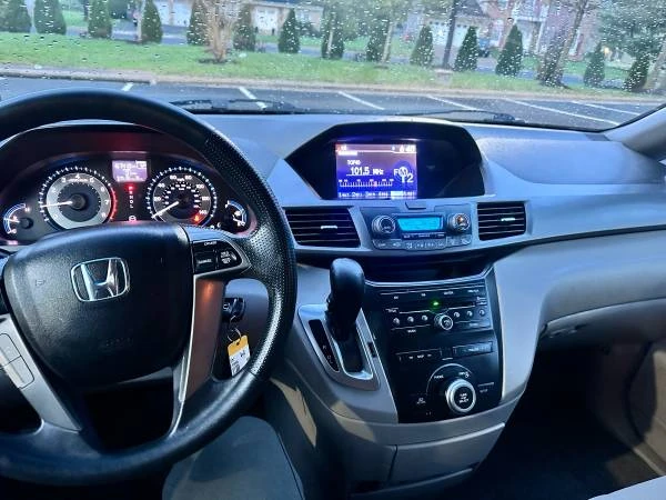 2012 Honda Odyssey - Image 13 of 16