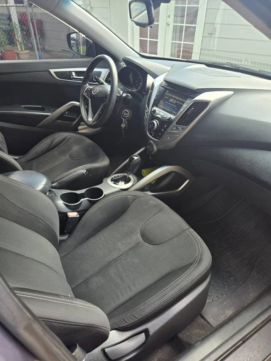 2012 Hyundai Veloster - Image 7 of 10