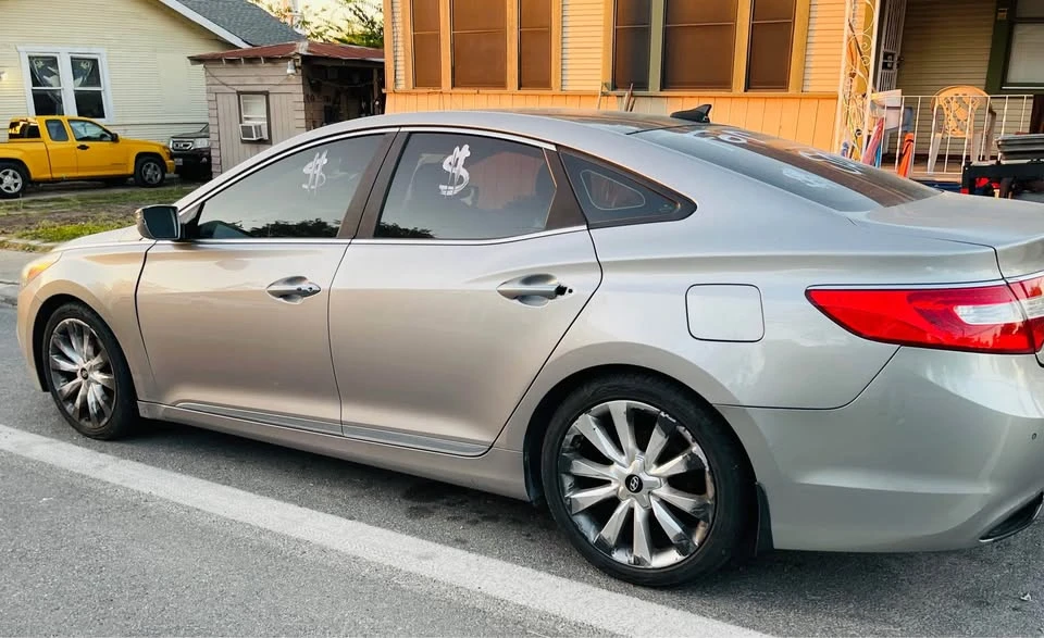 2012 Hyundai Azera - Image 2 of 8