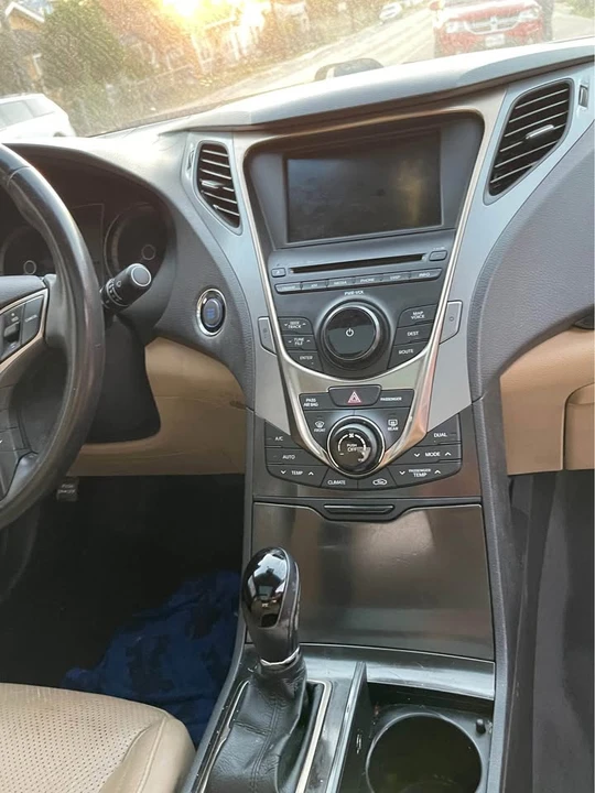 2012 Hyundai Azera - Image 4 of 8