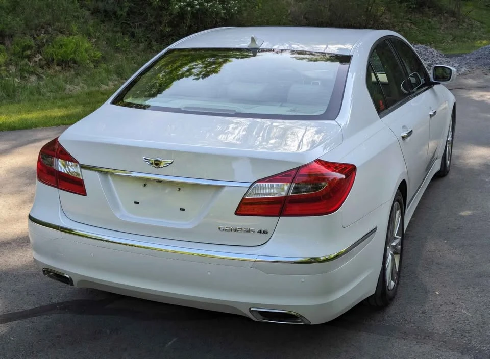 2012 Hyundai Genesis - Image 4 of 9
