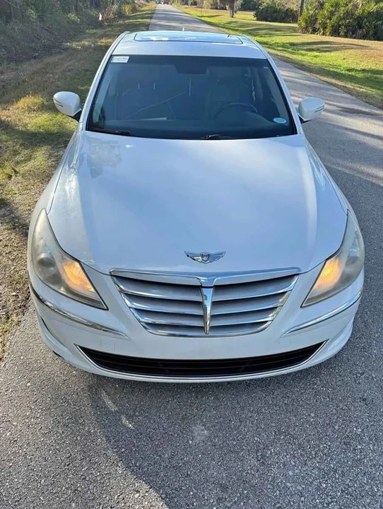 2012 Hyundai Genesis - Image 2 of 7