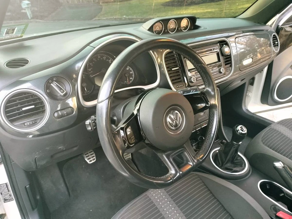 2012 Volkswagen A5 Beetle - Image 9 of 20