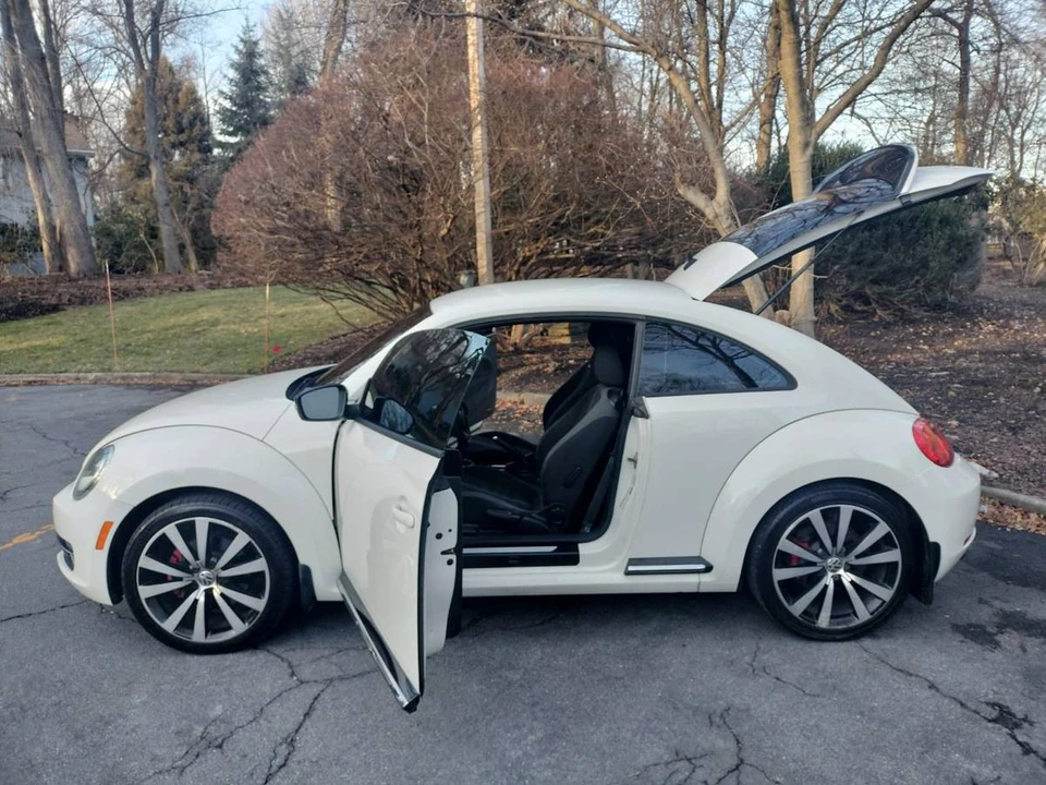 2012 Volkswagen A5 Beetle - Image 2 of 20