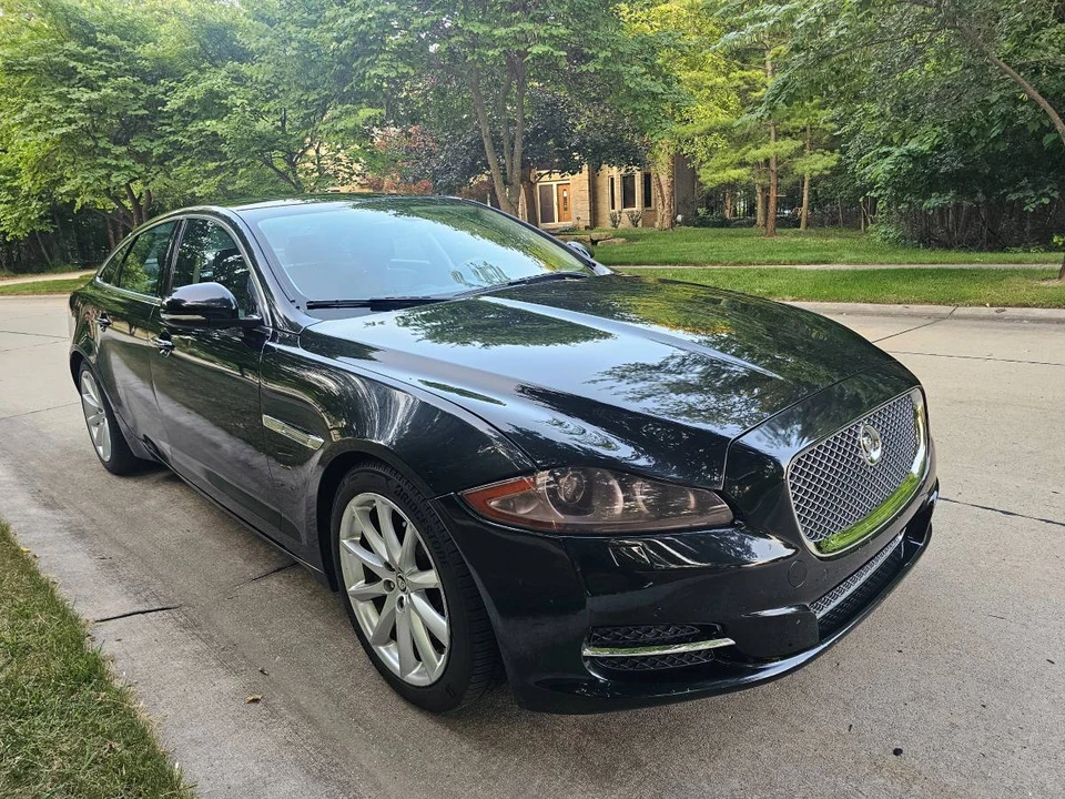 2012 Jaguar X351 XJ - Image 2 of 8