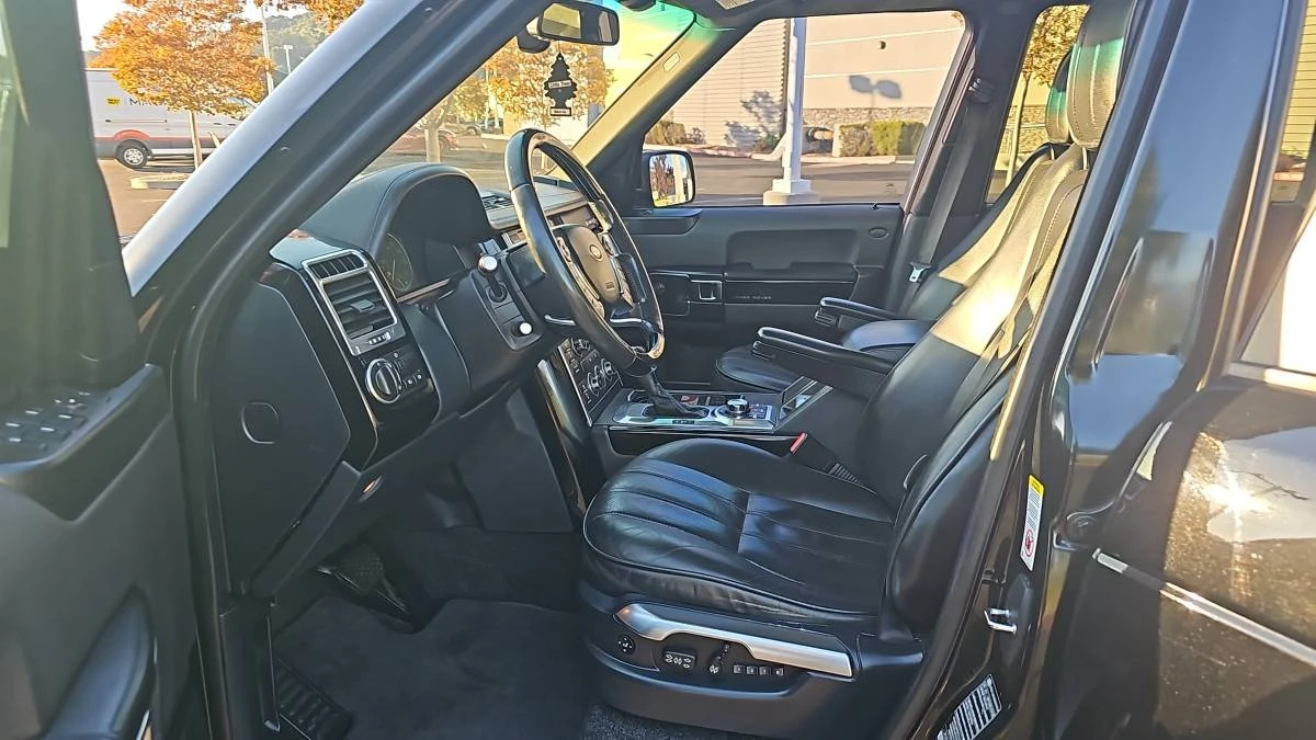 2012 Land Rover Range Rover L322 - Image 9 of 22