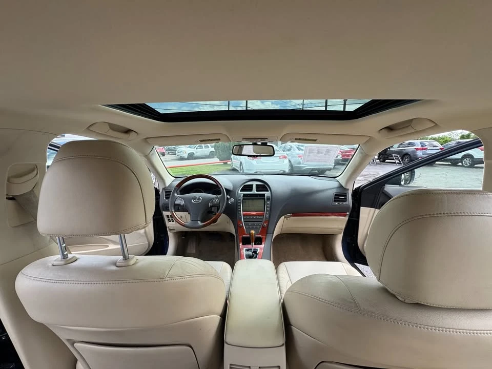2012 Lexus ES 5th Gen - Image 7 of 9