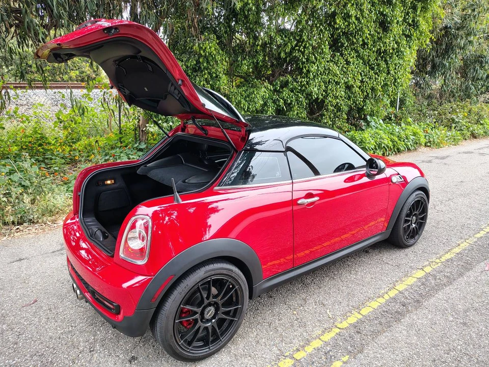 2012 Mini Coupe & Roadster - Image 2 of 8
