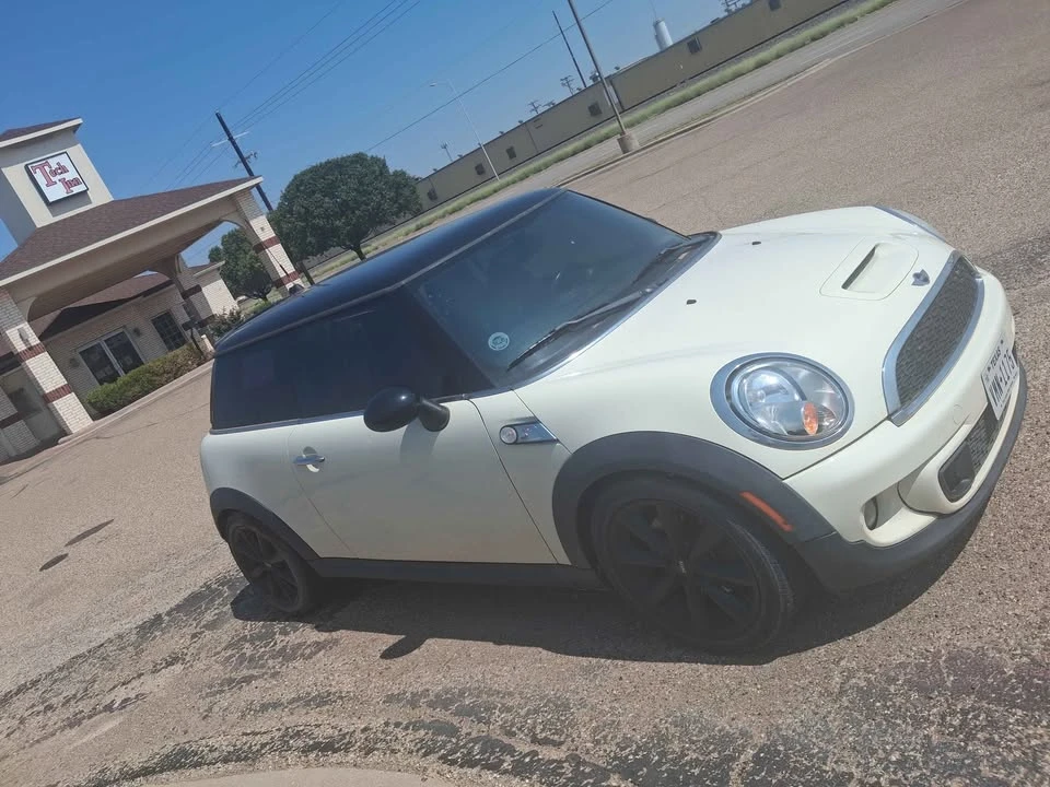 2012 Mini Mini 2nd Gen - Image 2 of 6