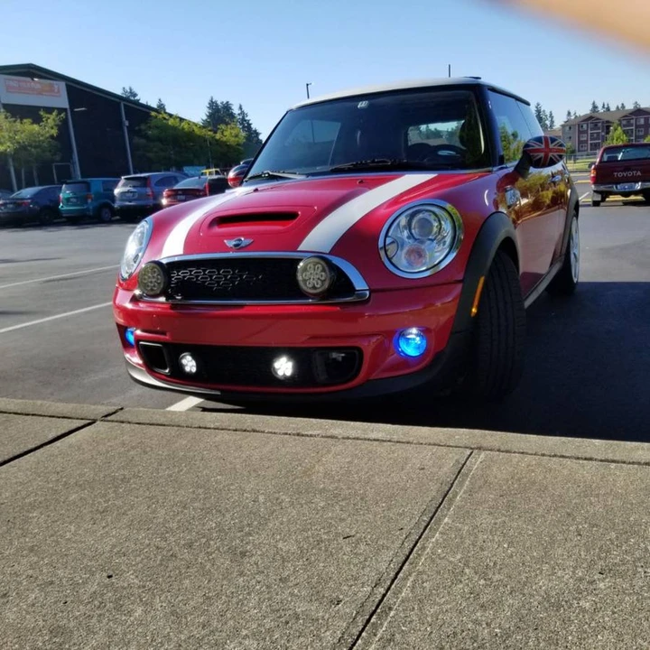 2012 Mini Mini 2nd Gen - Image 2 of 8