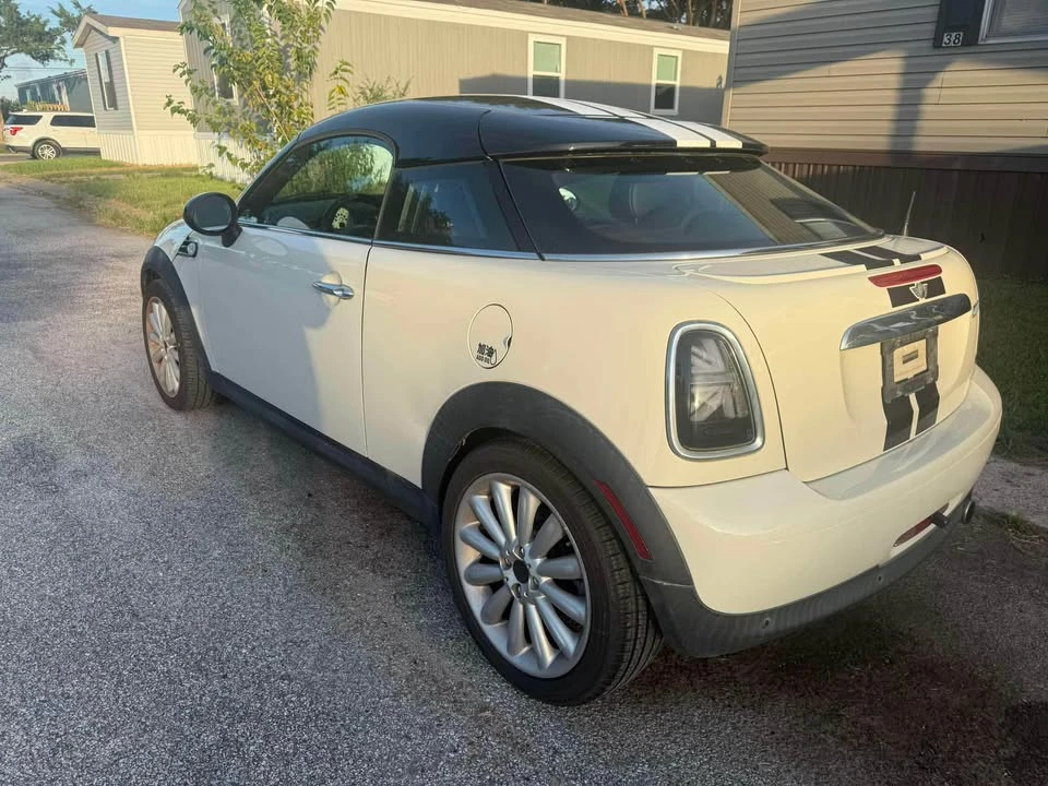 2012 Mini Coupe & Roadster - Image 4 of 6