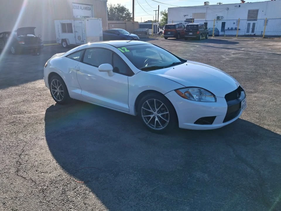 2012 Mitsubishi Eclipse 4th Gen - Image 3 of 11
