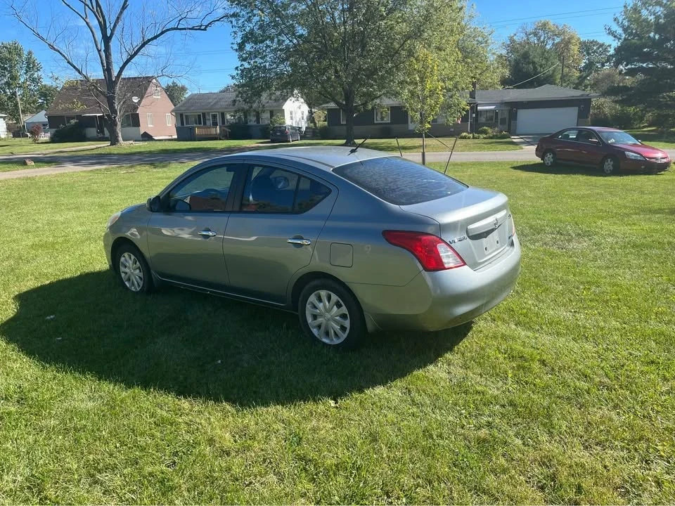 2012 Nissan Versa - Image 4 of 7