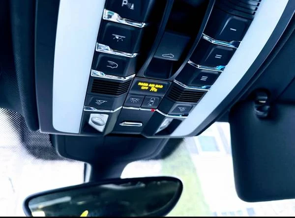 2012 Porsche 958 Cayenne - Image 6 of 6