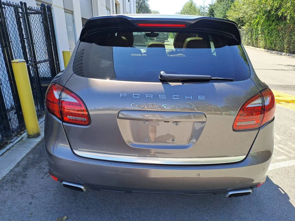 2012 Porsche 958 Cayenne S - Image 6 of 13