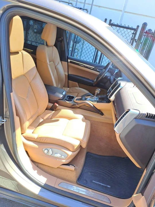 2012 Porsche 958 Cayenne S - Image 12 of 13