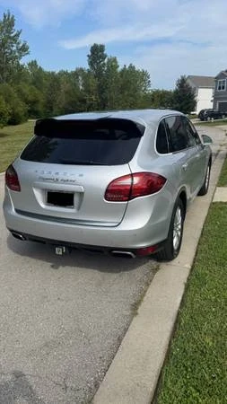 2012 Porsche 958 Cayenne S - Image 3 of 12