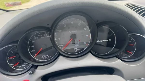 2012 Porsche 958 Cayenne S - Image 9 of 12