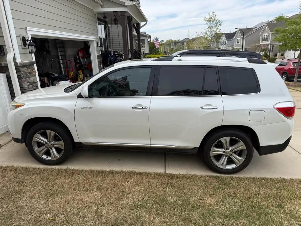 2012 Toyota Highlander - Image 3 of 10