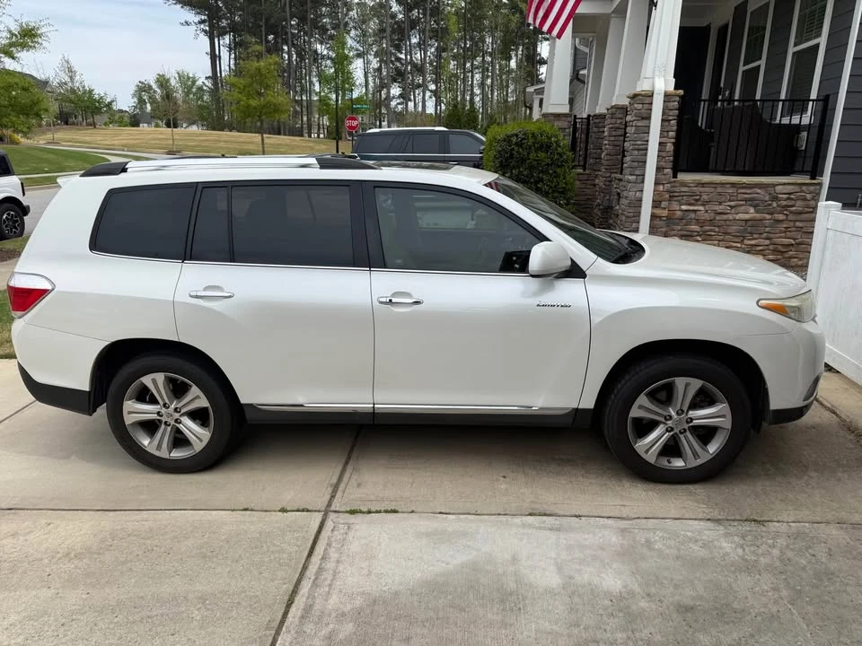 2012 Toyota Highlander - Image 5 of 10